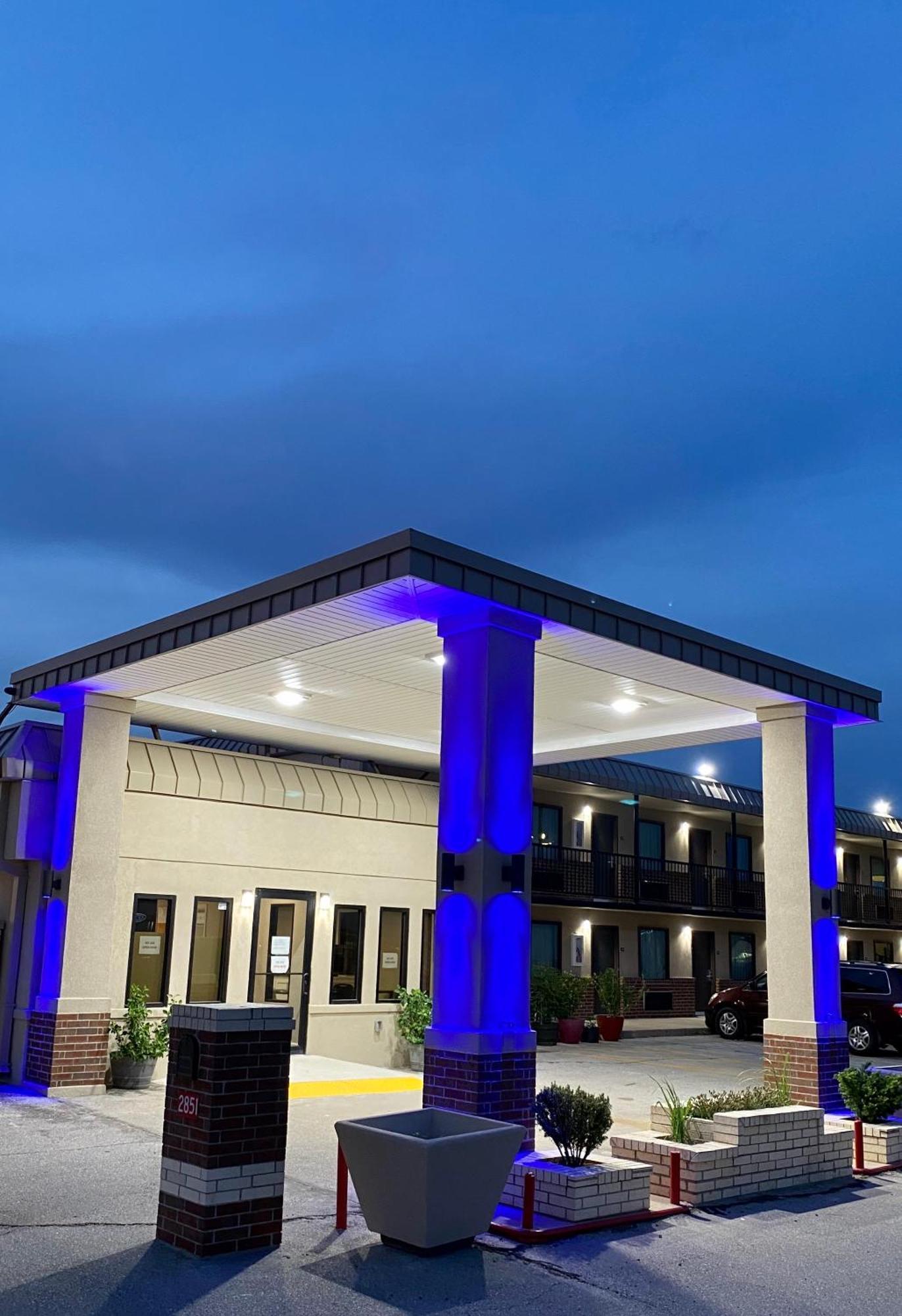 Hotel 81 El Reno 外观 照片